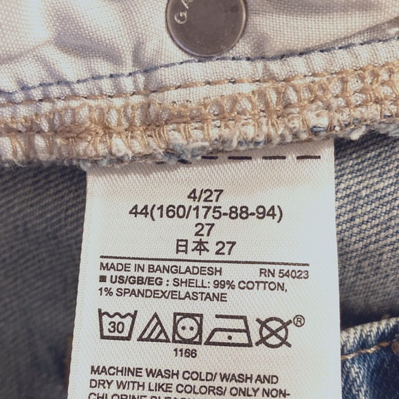 GAP Bermuda Shorts Light Blue Wash Distressed Size 4/27 - Picture 12 of 12